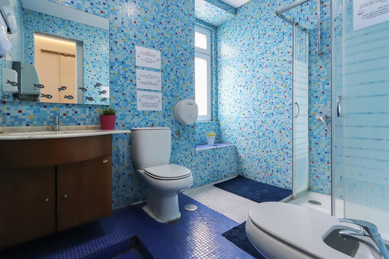 Kab+1 Hostel Лиссабон Экстерьер фото