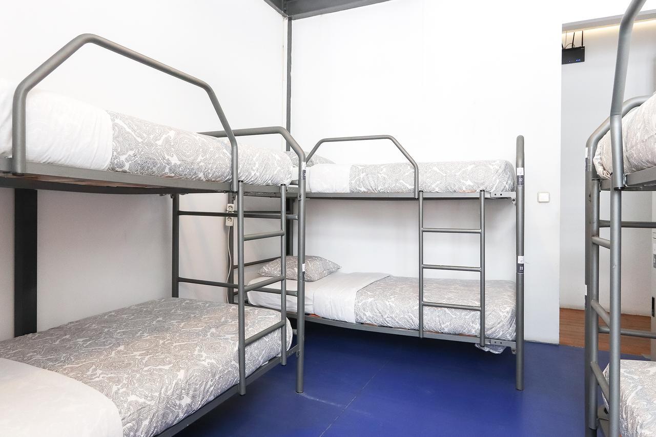 Kab+1 Hostel Лиссабон Экстерьер фото